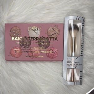 BFY Cosmetics  Terracotta Highlighter, Blush & Bronzer Set with Flower Brush